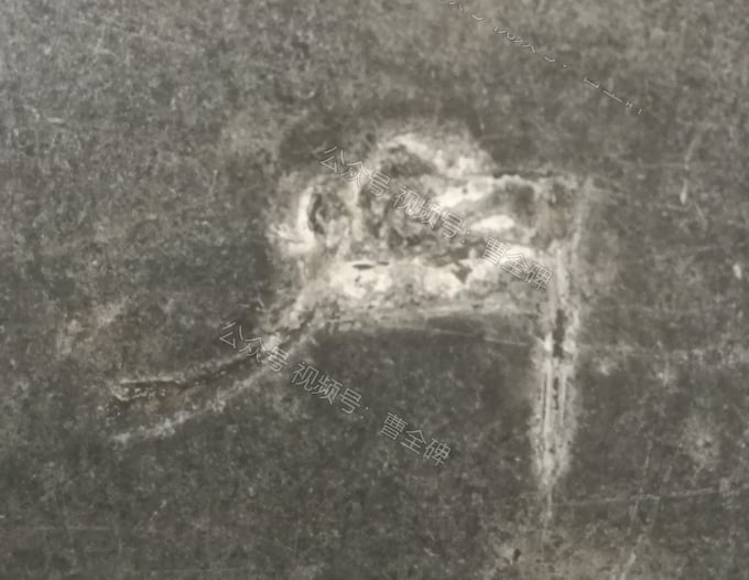 月